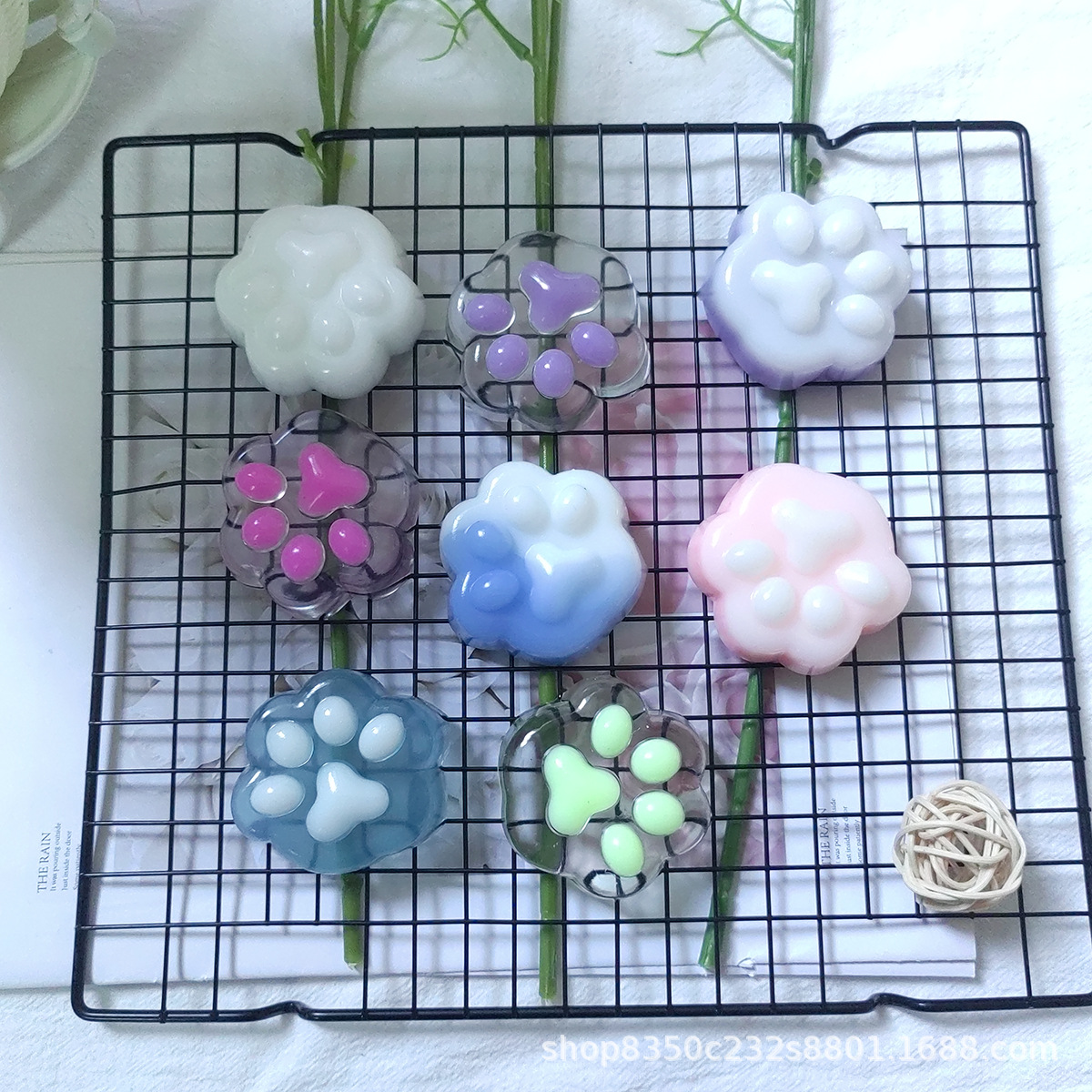 Regalos creativos transfronterizos mini garras de gato descompresión juguetes de ventilación artefactos pequeños libros rojos juguetes al por mayor