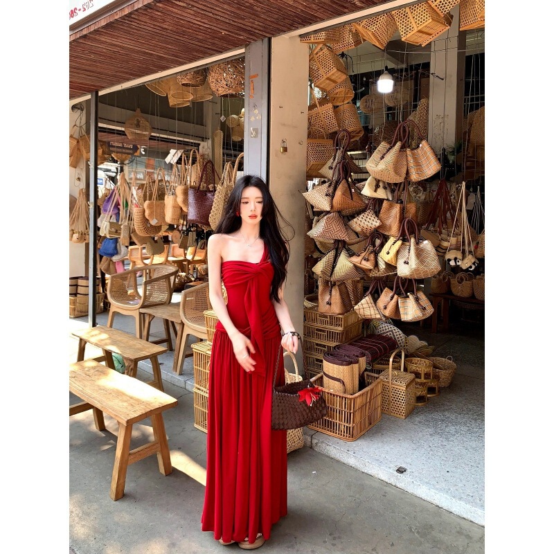 "Bright Red" Summer Off-Shoulder Knit Dress for Women, Waist-Cinching and Slimming Dress for Petite Figures "Bright Red" Summer Off-Shoulder Knit Dress for Women, Waist-Cinching and Slimming Dress for Petite Figures