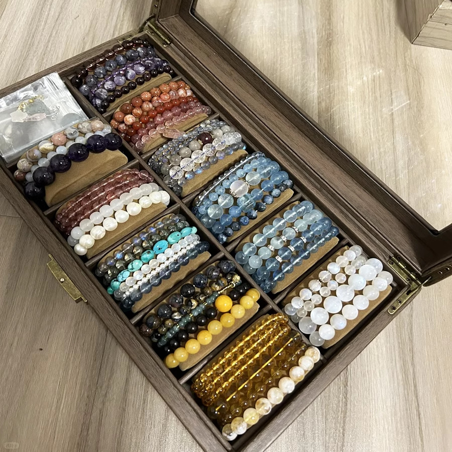 Handstring Vintage Wood Grain Leather Storage Box with Lid Dustproof Bracelet Accessories Buddha Beads Display Box Crystal Bracelet Jewelry Box