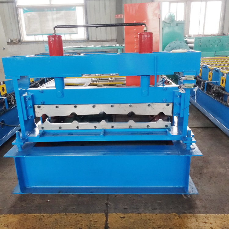 飞翔压瓦机供应V-840型号机器彩钢压瓦机成型设备