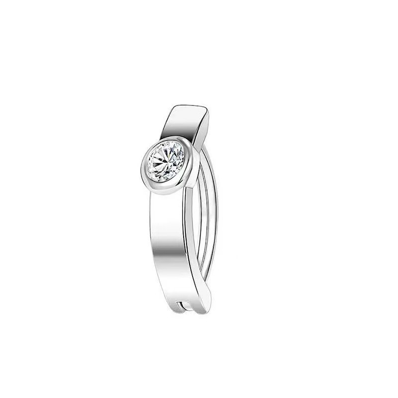 Silver pointed spike labret stud material detail