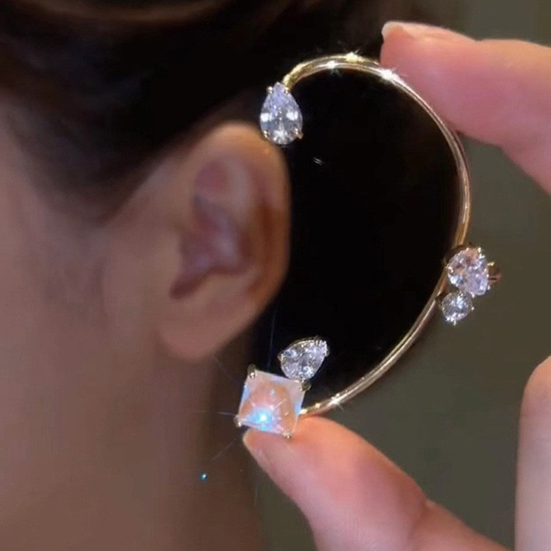 Fairy Style Geometric Copper Plating Rhinestones Ear clips 1 Piece