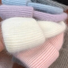 純色の巻き縁の韓国版のウサギの毛のニットの帽子の女性のアンゴラのウサギの毛の冷たい帽子の百合の保温の毛糸の帽子