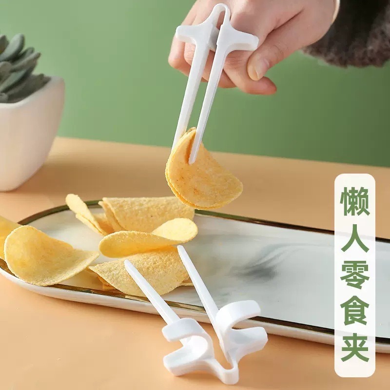 Playing games finger chopsticks lazy auxiliary snack clip not dirty hand chopsticks finger ring food clip Playing games finger chopsticks lazy auxiliary snack clip not dirty hand chopsticks finger ring food clip