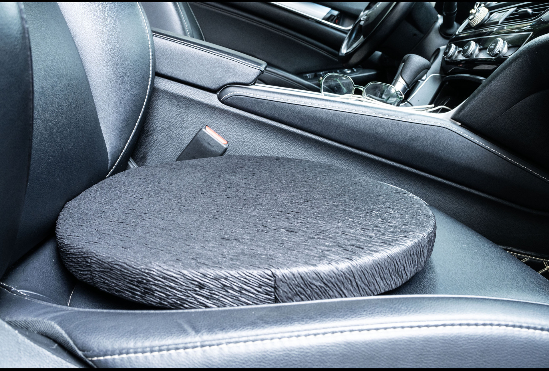 Dropshipping Amazon 25 New Models 360 ° Rotating Sponge Cushion for the Elderly Mobile Pp Turntable Car Rotating Cushion