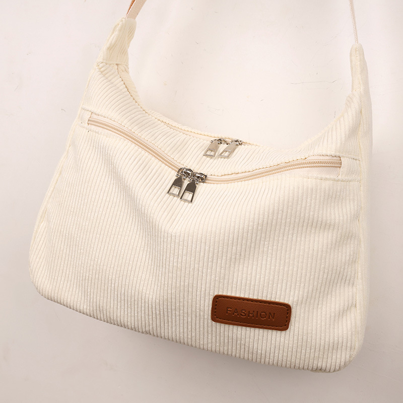 미색