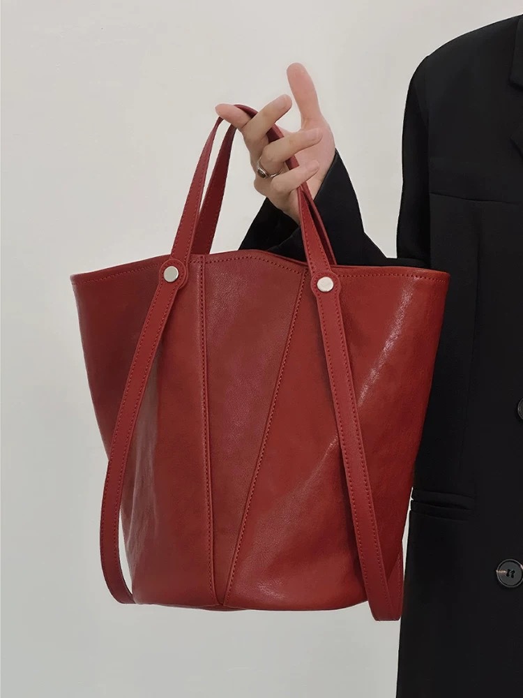 Women's Retro Red Bucket Bag 2026 New Arrival Large Capacity Commuter Tote Bag Niche Designer Wedding Handbag - Thumbnail 6