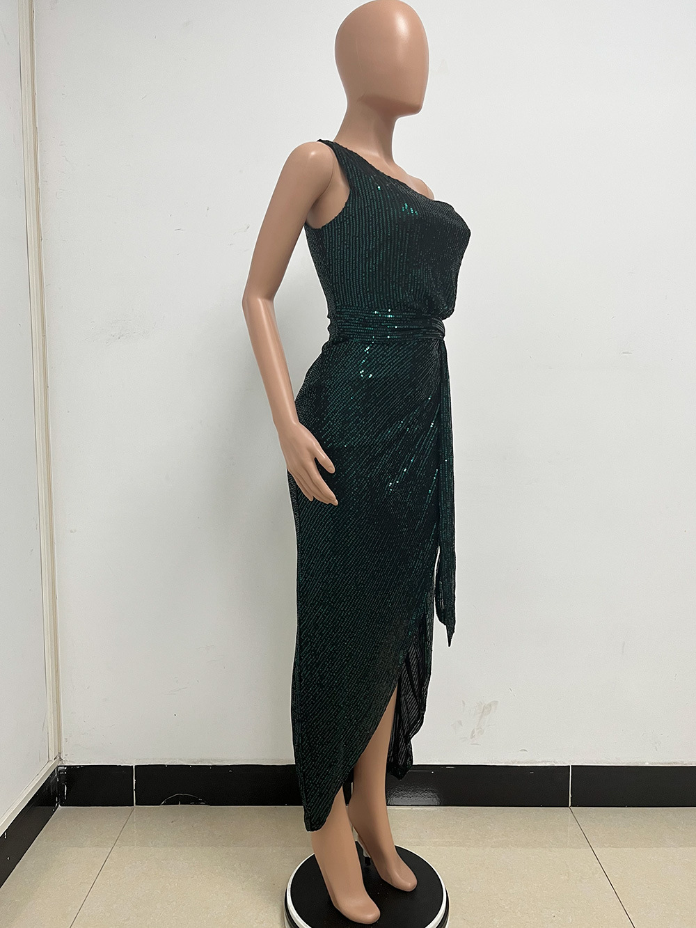 357g Weight Maxi Long Dress Dress Length Type Sleeveless Sleeve Length Sheath Dress Dresses Type Spandex, Polyester Fabric Type High Waist Waist Line Holiday, Daily Occasion Oblique collar Neckline Slim Fit Type Solid Color Pattern Summer Season Women's Gender Elegant, Sexy Style Wholesale Women's Elegant Sexy Solid Color Holiday Daily Oblique Collar Sleeveless Sheath Dress 102