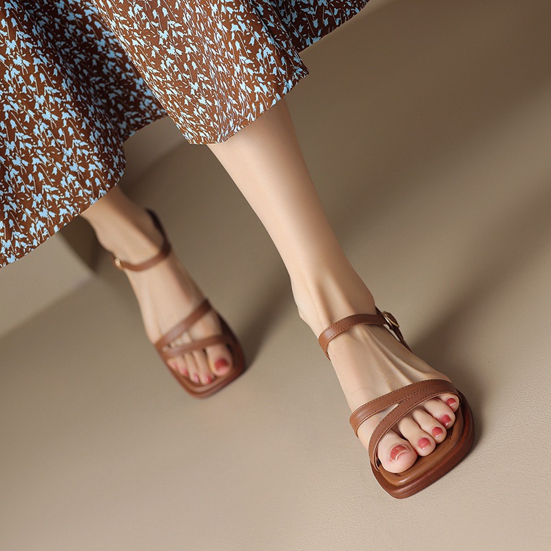 Sandal hở mũi quai ngang da bò gót thấp mũi vuông nữ kiểu mới — Màu nâu