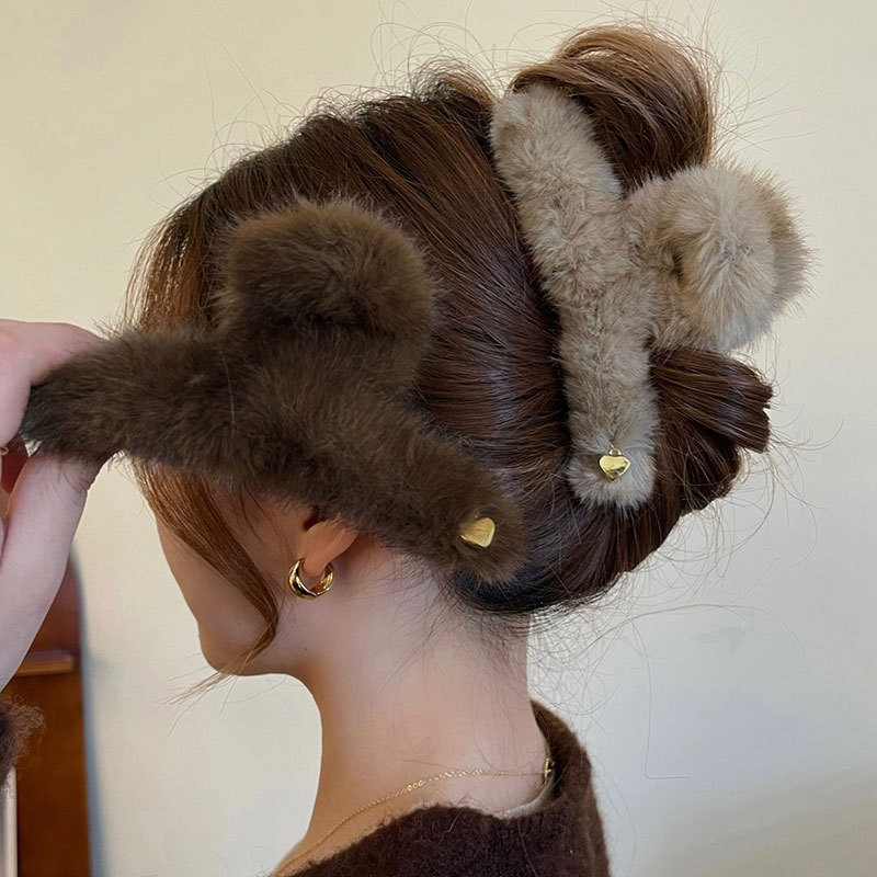 Hair clip Premium plush clip Oversized style back of head shark clip_voghion.com