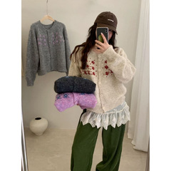 KANING甜美刺绣花朵针织开衫2025秋冬新款宽松设计感灰色毛衣外套