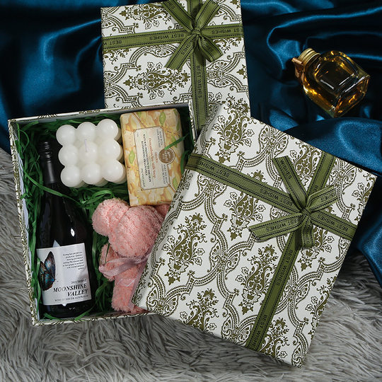 Spot Retro Heaven and Earth Cover Gift Box Green Light Luxury Gift Box Large Gift Packaging Box Little Red Book Accompanying Gift Box