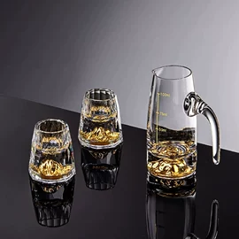 酒杯;醒酒器;玻璃杯