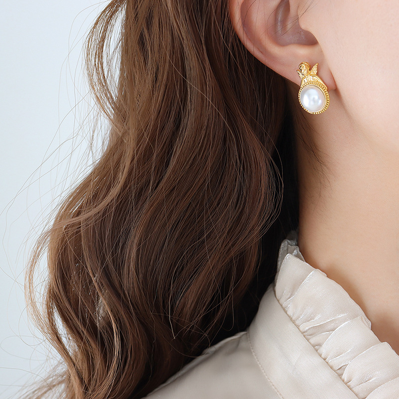 Elegant summer earrings from pearl stainless steel
