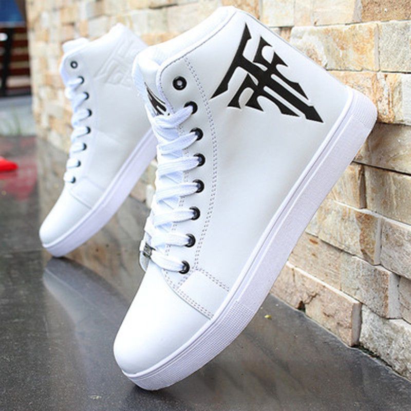 Zapatos de hombre 2024 nuevos zapatos blancos de verano de moda coreana zapatos de skate juveniles de moda deportiva casual zapatos de alta altura