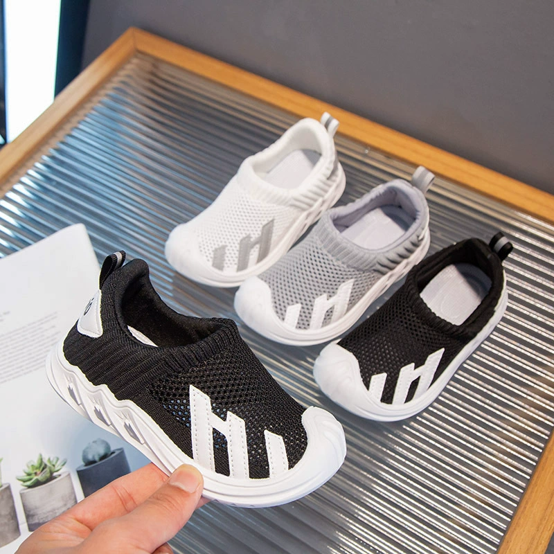 Кроссовки для мальчиков 2023 новые сетчатые дышащие детские повседневные студенческие туфли Корейская версия бега с мягкой подошвой для большого мальчика