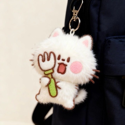 Cross-border dropshipping of cute cartoon cat doll keychains, bag charms, and girly keychains - factory wholesale.