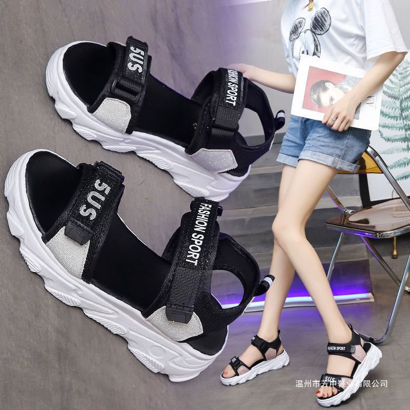 Sports sandals 2026 new model for women, summer trendy flat-soled student casual beach shoes, soft sole, lightweight, large size, fashionable