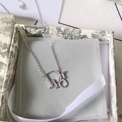 The Same Style Summer Light Luxury Full Diamond Micro-set Zirconium D Letter Necklace - A Super Ethereal Quality Necklace