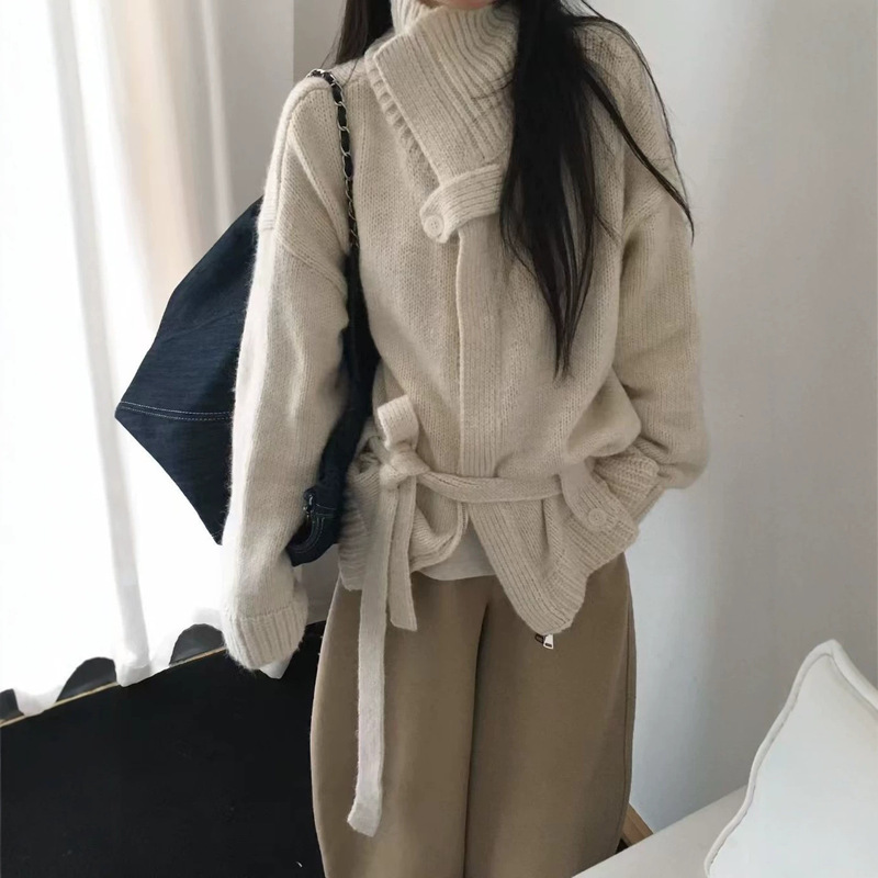 [Sweater-style oversized jacket] Relaxed fit, stand-up collar, convertible collar, with belt and zipper, oversized sweater