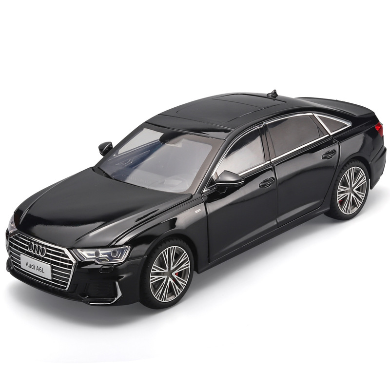 Genuine Authorization 1:18 Audi A6 Panoramic Sunroof Front Wheel Back Force Simulation Interior Alloy Sports Car Model Ornaments