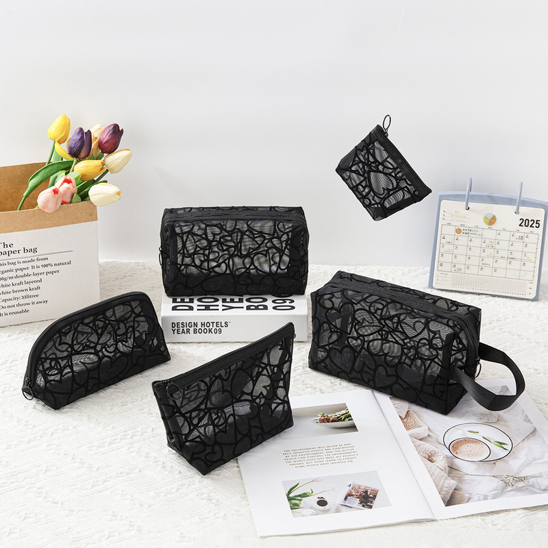 Ins Nylon Mesh Flocked Large Heart-Shaped Toiletry Storage Portable Capacity Makeup Bag Travel Breathable Cute Wholesale