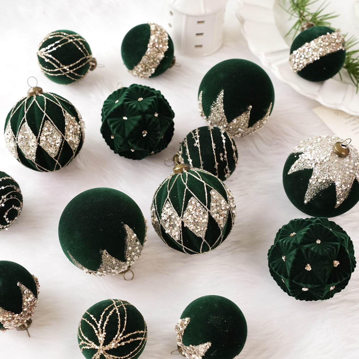 Nuevo producto 8CM / 6CM polvo adhesivo de plástico flocado polvo de oro ligero de lujo bolas de Navidad coloridas colgantes de decoración de árbol de Navidad image 3
