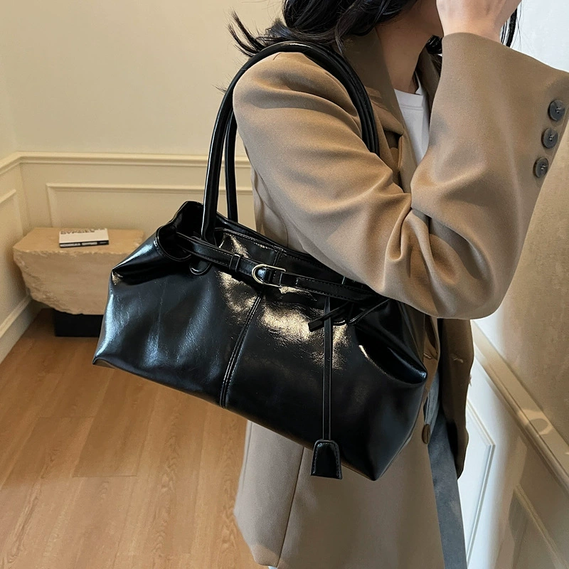 Shoulder bag, universal one-shoulder bag, high-quality style, trend of season, city style