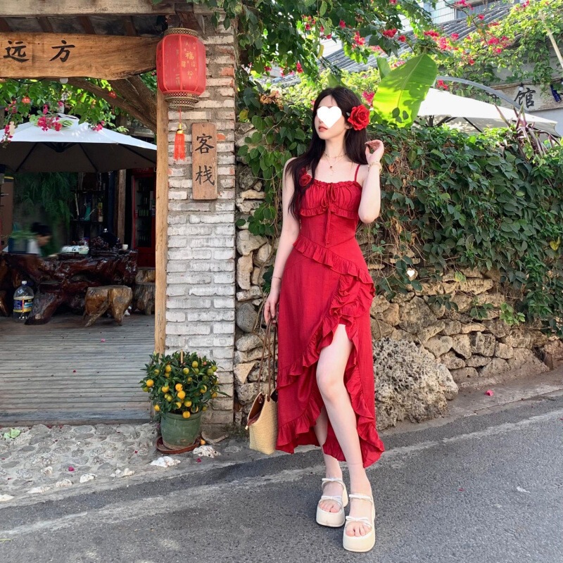 2025 Summer New Stylish and Trendy French-Style Red Slit Long Dress, Slim Fit, Simple and Ultra-Fairy Slip Dress 2025 Summer New Stylish and Trendy French-Style Red Slit Long Dress, Slim Fit, Simple and Ultra-Fairy Slip Dress