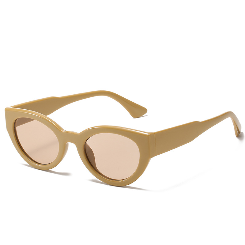 Nueva moda nacional retro ojo de gato gafas de sol hombres y mujeres UV400 color claro Comercio exterior tiktok Internet celebridad gafas de sol suministro directo de fábrica