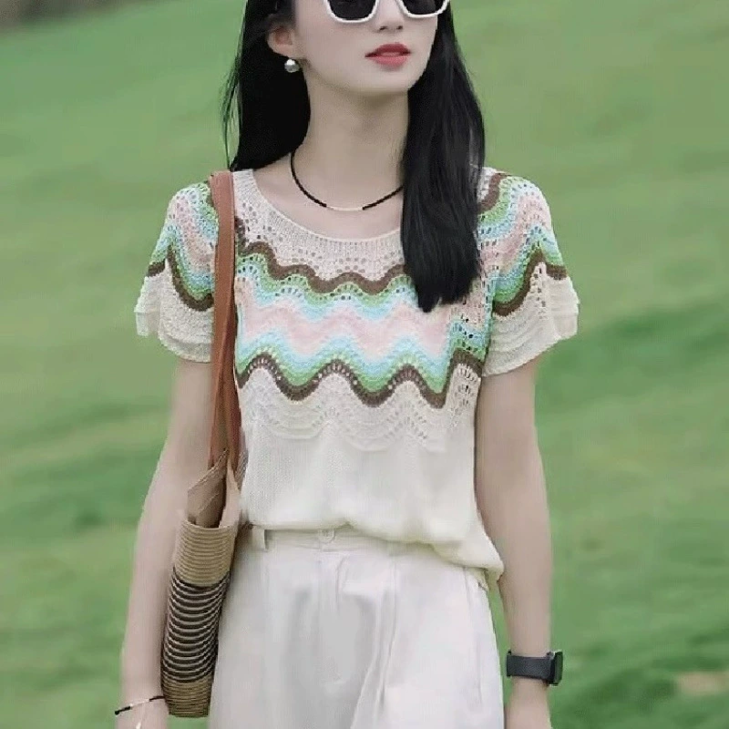 Летний элегантный топ с контрастными цветами, короткими рукавами и вырезами, женский дизайн, тонкий свободный пуловер для стройного силуэта, 2025
