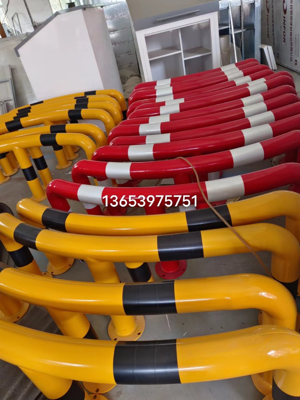 加油站防撞柱直形 弧形防撞杠 加油岛护栏红色黄色烤漆 挡车杆