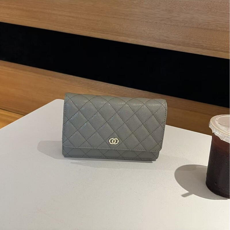 New Style Caviar Leather Small Chanel-Style Quilted Chain Women's Wallet Versatile Fashion Crossbody Phone Bag Small Square Bag