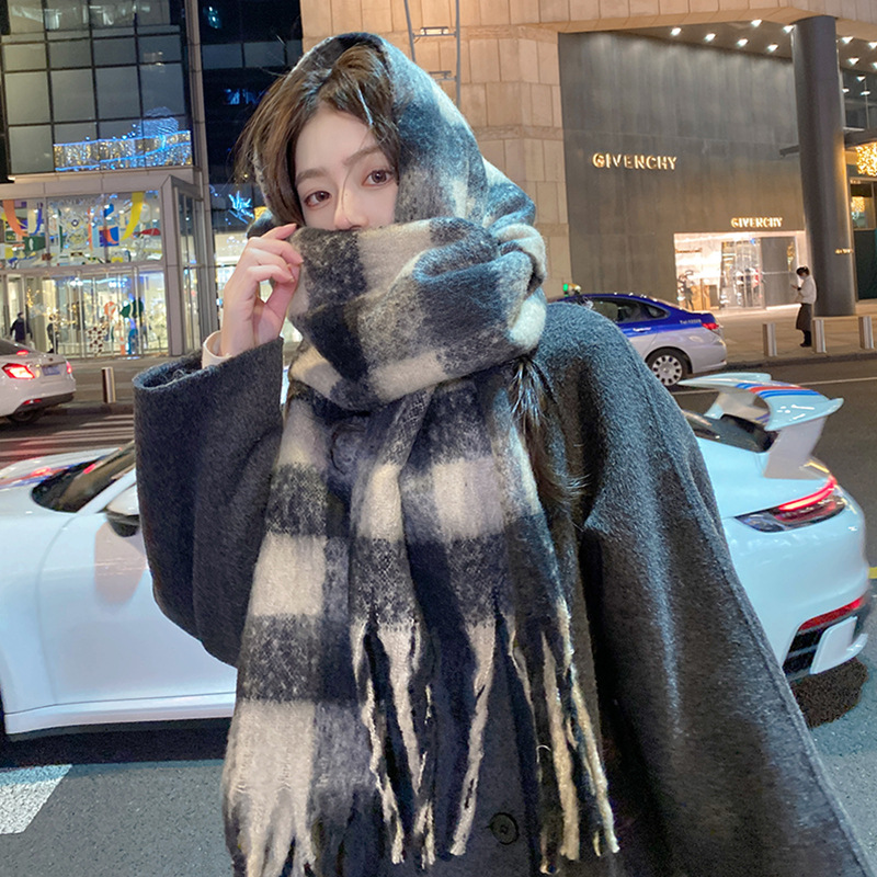 明星同款冬季格子披肩圈圈纱加厚条纹流苏韩系保暖学生围巾女
