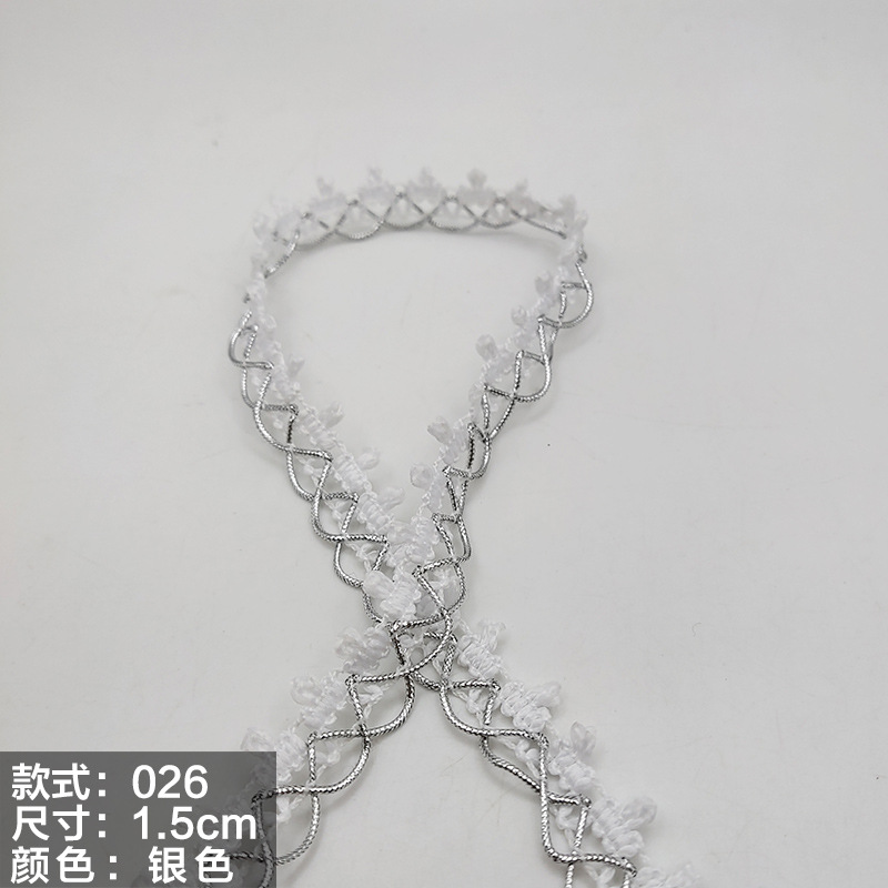 Colorido encaje de oro y plata perlas de triángulo de seda al por mayor de oro y plata cebolla diente borde DIY rendimiento accesorios de ropa estilo étnico cinta