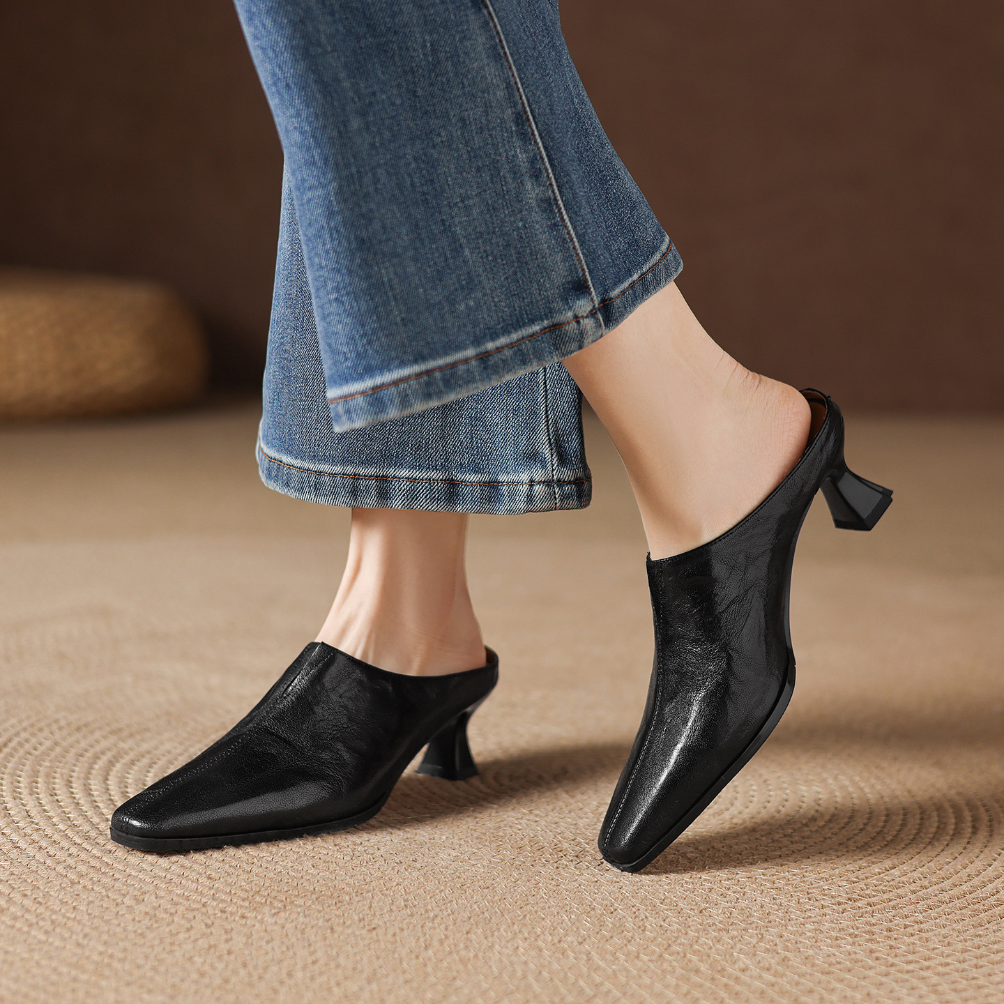 Sandal nữ bít mũi cao gót thô 5 cm, da bò mùa xuân hè — đen
