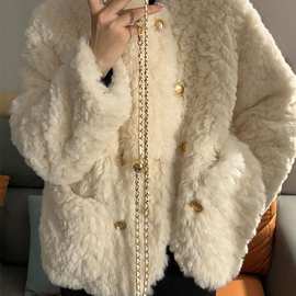 小香风羊羔毛外套女2023冬季新款小个子宽松加厚白色毛毛上衣棉服