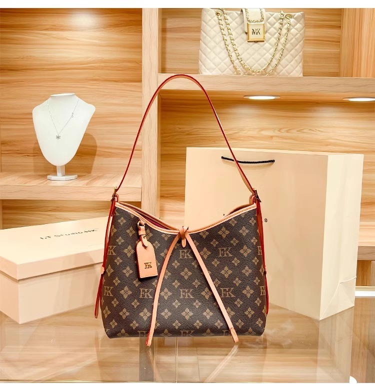 Túi tote nữ xách tay đeo vai phong cách cổ điển họa tiết monogram — nâu chi tiết 1