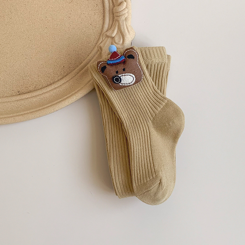 Otoño nuevo oso de cereza de dibujos animados calcetines para niños vestidos con calcetines para niños pequeños y medios