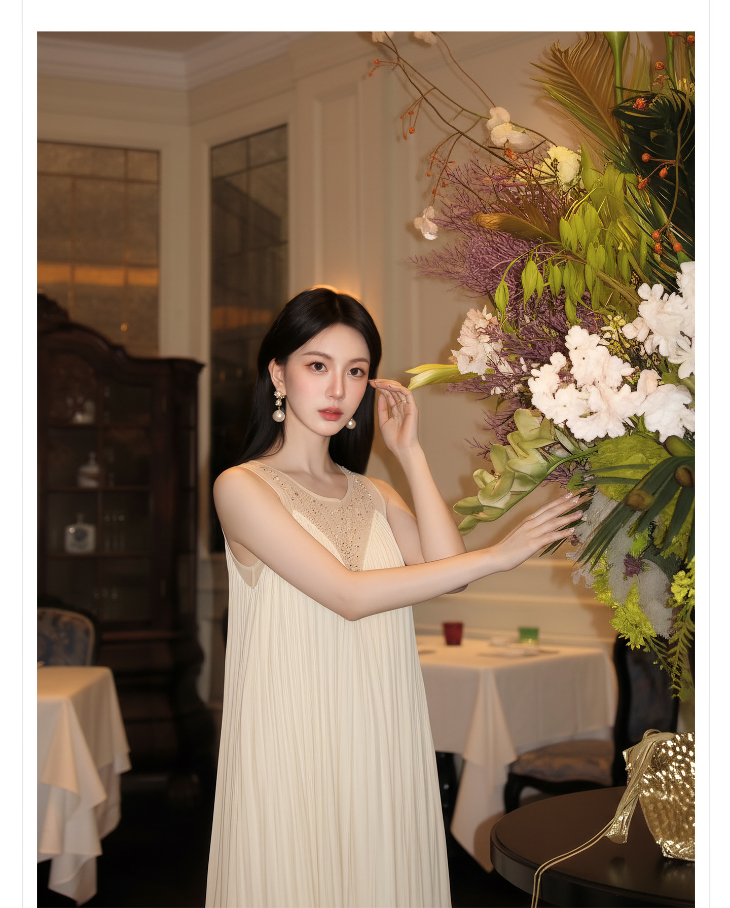 Đầm maxi nữ thắt eo không tay, cổ tròn, phối ren và vải lưới đính đá, tay áo xếp ly bồng — màu nâu, màu mơ chi tiết 8