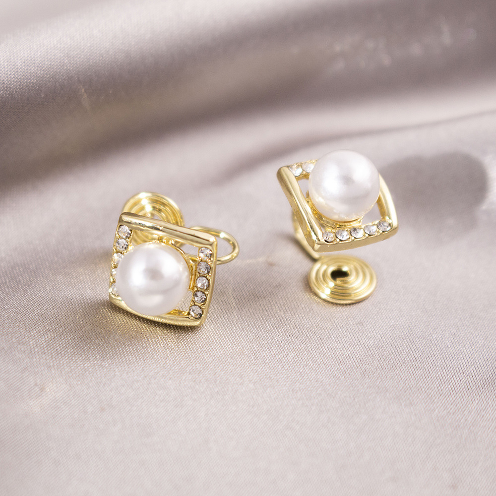 Lujo ligero, incienso pequeño, placa de incienso para mosquitos, pinzas para las orejas, pendientes de nicho para mujeres sin orejas perforadas, pendientes simples, compactas y versátiles de Yiwu al por mayor