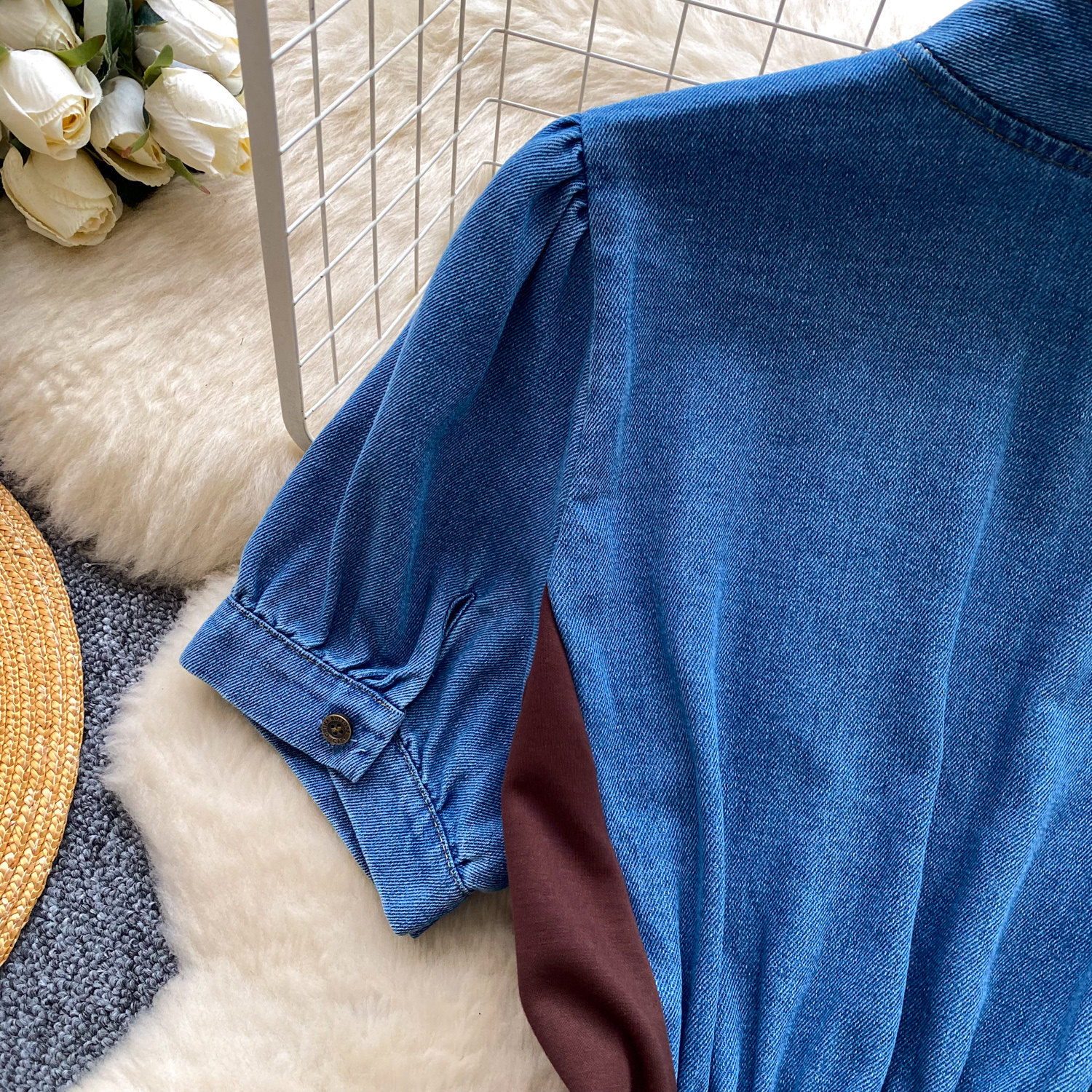 Women's French-Inspired V-Neck Short Sleeve Blouse With Asymmetric Hem And Waist-Defining Silhouette_ecoleips.com