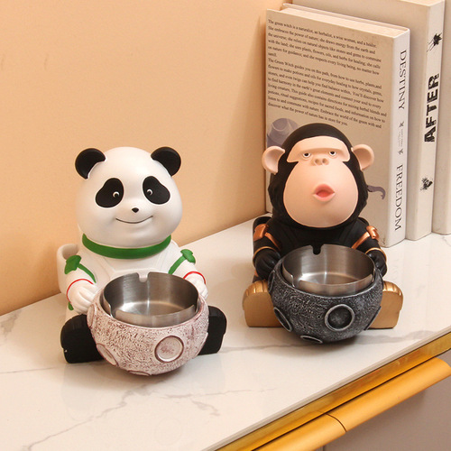 Creative cartoon astronaut ashtray office ins personalized desktop living room home storage small ornaments decoration