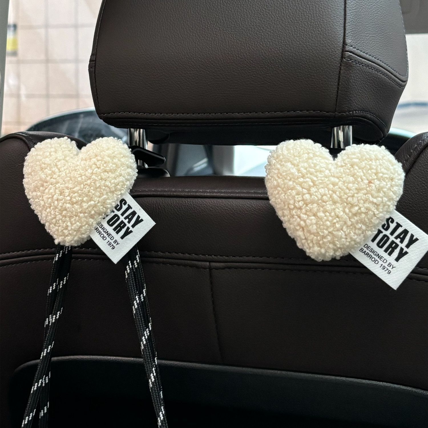 Coche felpa amor asiento de coche trasero gancho lindo asiento de coche trasero almacenamiento multifuncional suministros de coche