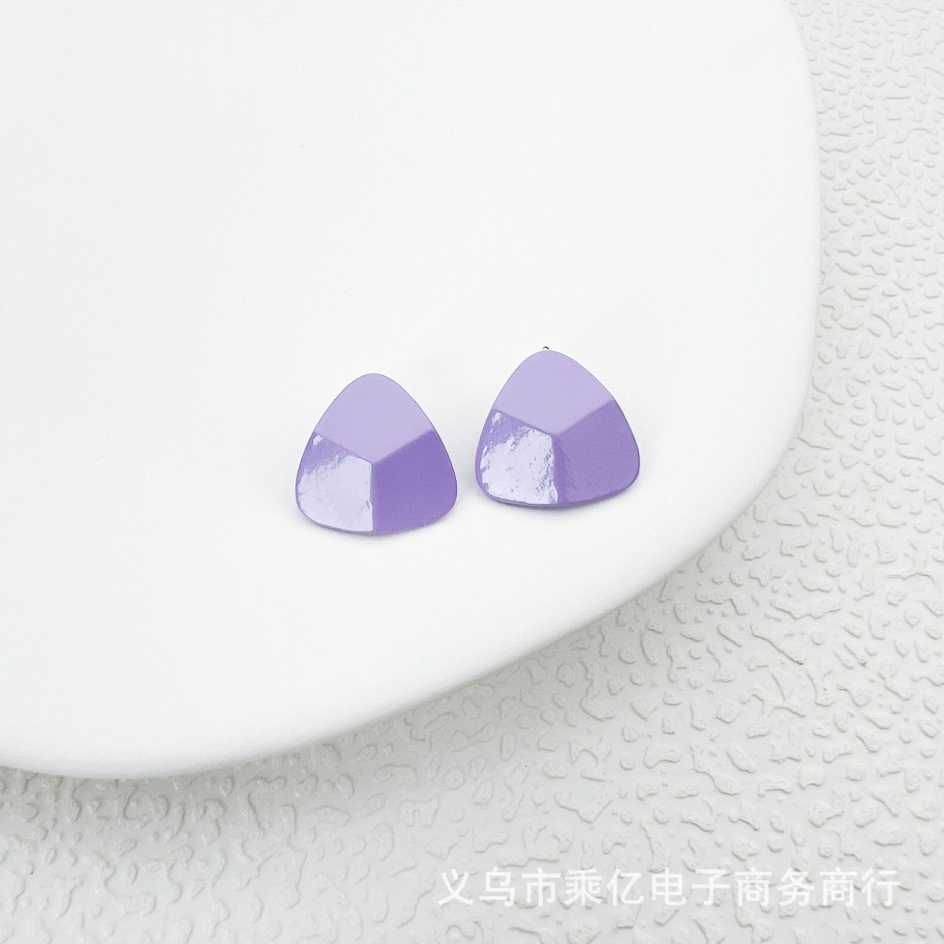 Geometric universal triangle, cream fresh earrings
