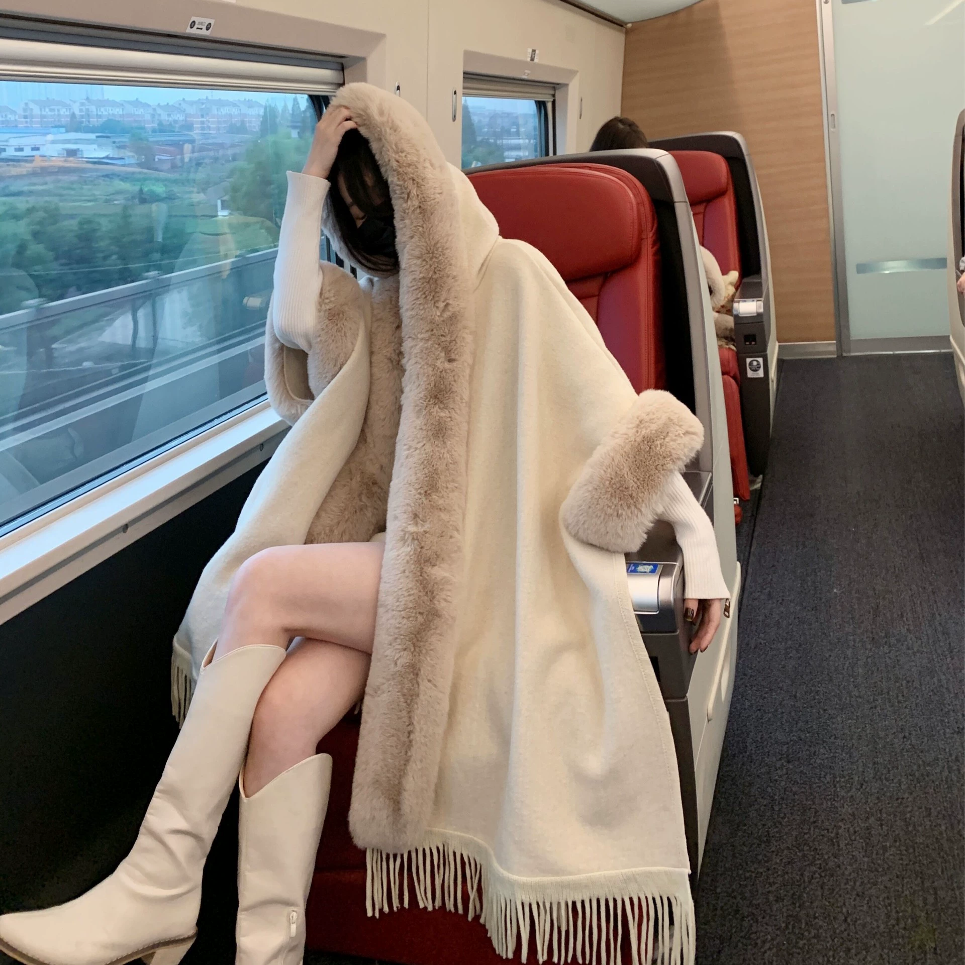 Живые взрывы с меховым воротником с капюшоном, однотонный осенне-зимний платок, накидка, Женский вязаный кардиган с кисточками, шерстяное пальто больших размеров