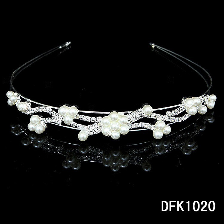 Simple Style Crown Flower Copper Inlay Artificial Pearls Rhinestones Hair Band 1 Piece display picture 1