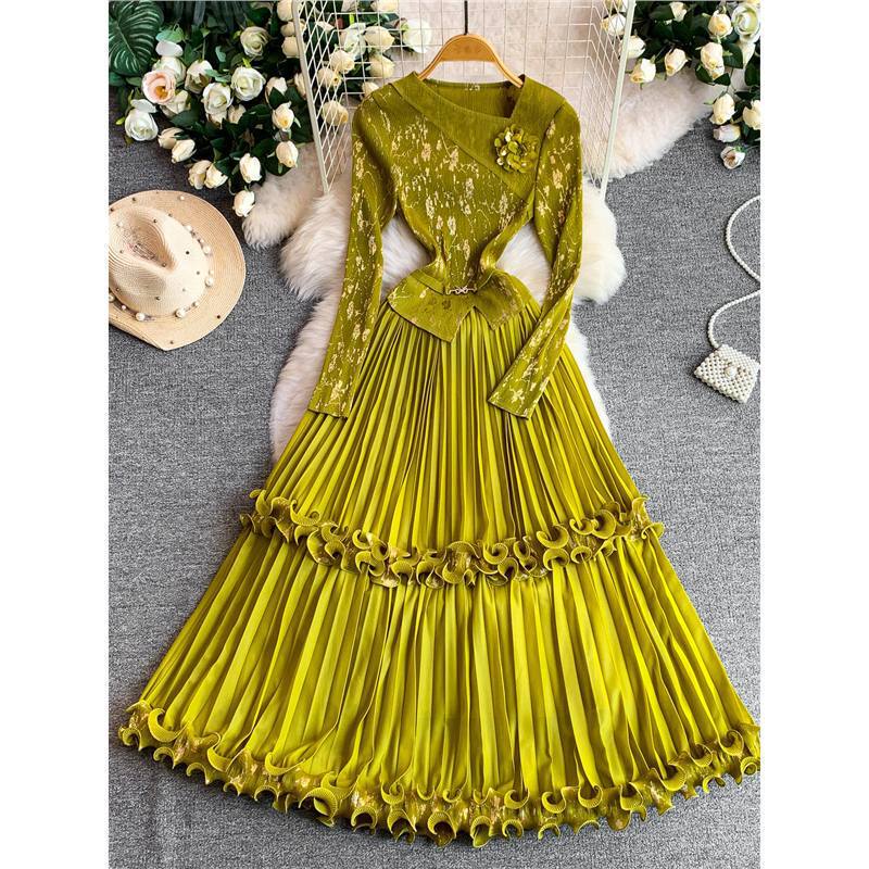 European and American Fashionable Retro Three-Dimensional Floral Diagonal Neckline Dress for Women, Age-Reducing and Elegant, with Three-Dimensional Ruffled Pleated Long Skirt European and American Fashionable Retro Three-Dimensional Floral Diagonal Neckline Dress for Women, Age-Reducing and Elegant, with Three-Dimensional Ruffled Pleated Long Skirt