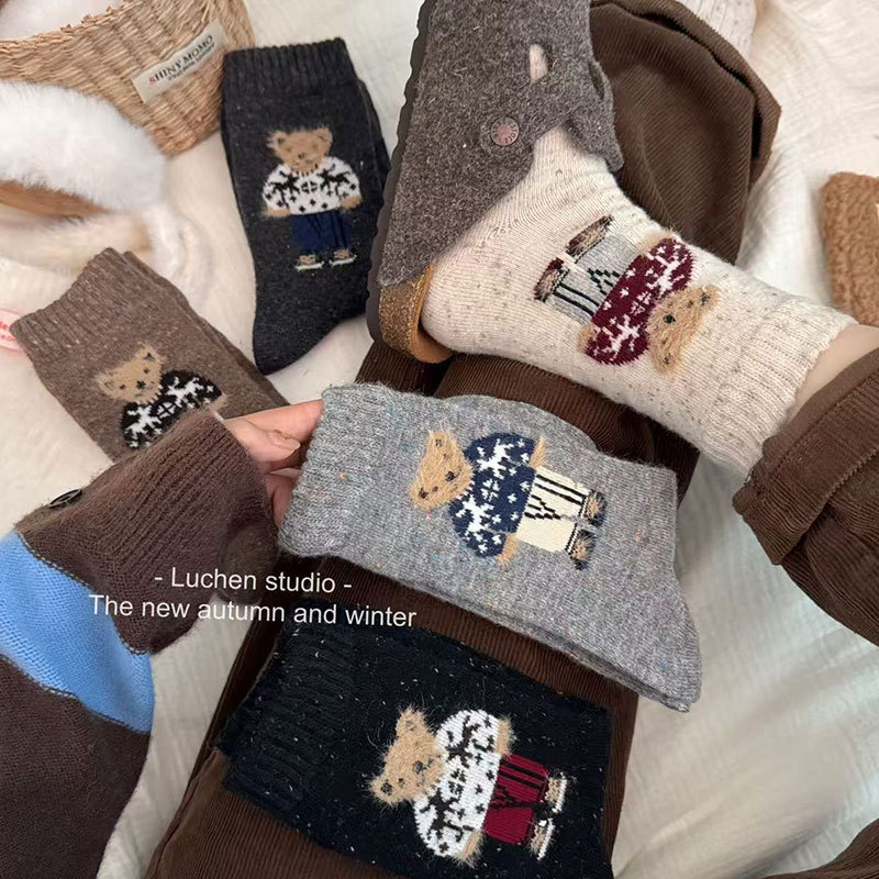 Retro sweater bear "cartoon wool socks children's tube socks autumn and winter new flocking design pile socks women