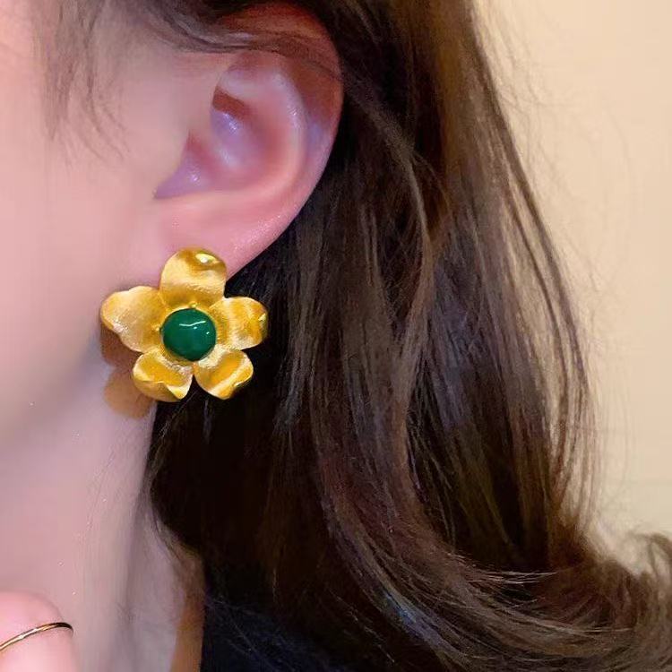 Especial vintage francés estilo de puerto retrógrado Monet orejas de perlas pendientes verdes orejas femeninas